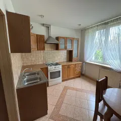 Ile kosztuje mieszkanie w bloku na wsi? Ceny, które zaskakują
