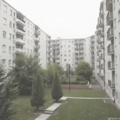 Czy można wykupić mieszkanie komunalne w Warszawie? Sprawdź warunki!