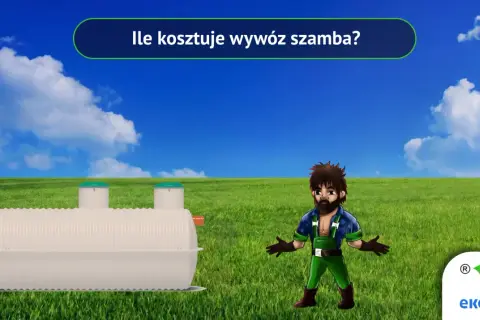 Wywóz szamba - cennik. Postać w zielonym ogrodniczkach obok szamba, na tle łąki i nieba.