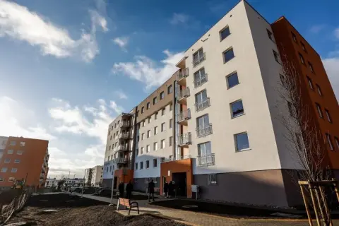 Kiedy mieszkanie TBS przechodzi na własność? Sprawdź, czy możesz wykupić