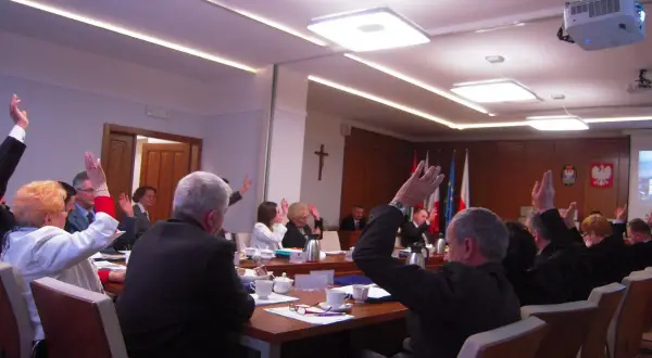 Ile zarabia przewodniczący rady osiedla? Zaskakujące fakty o wynagrodzeniu