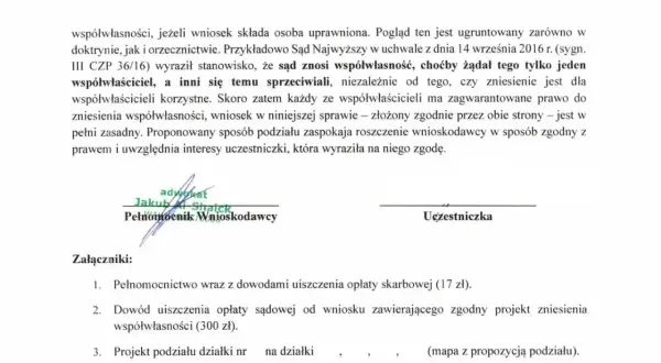 Dokument prawny dotyczący zniesienia współwłasności, gdzie wnioskodawca, jako posiadacz samoistny, domaga się podziału nieruchomości.