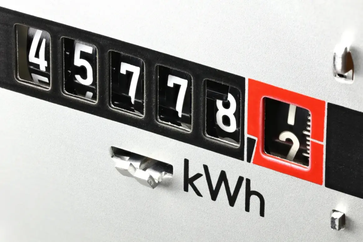 Licznik energii pokazuje 45778.2 kWh. Zastanawiasz się, ile kosztuje prąd?