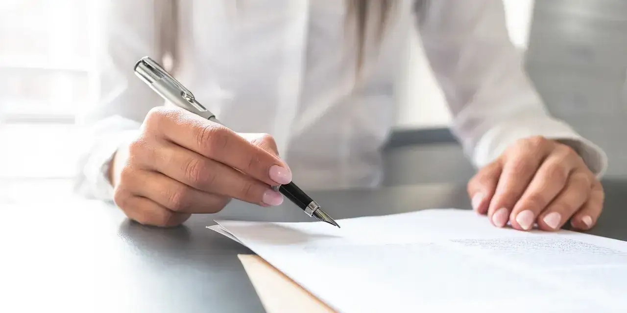 Zdjęcie Czy wynajem mieszkania trzeba zgłosić do urzędu skarbowego? Ważne informacje