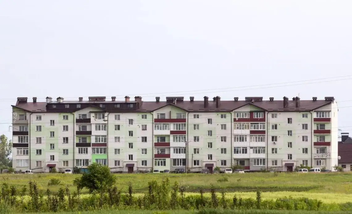 Zdjęcie Ile kosztuje mieszkanie w bloku na wsi? Ceny, które zaskakują