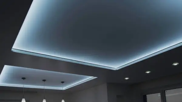 Nowoczesne sufity napinane z podświetleniem LED tworzą niepowtarzalny klimat. Sprawdź, jaka jest sufity napinane cena.